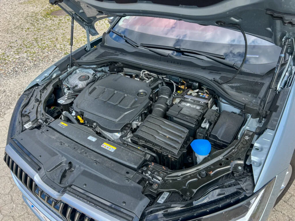 Motor i Skoda Superb Combi