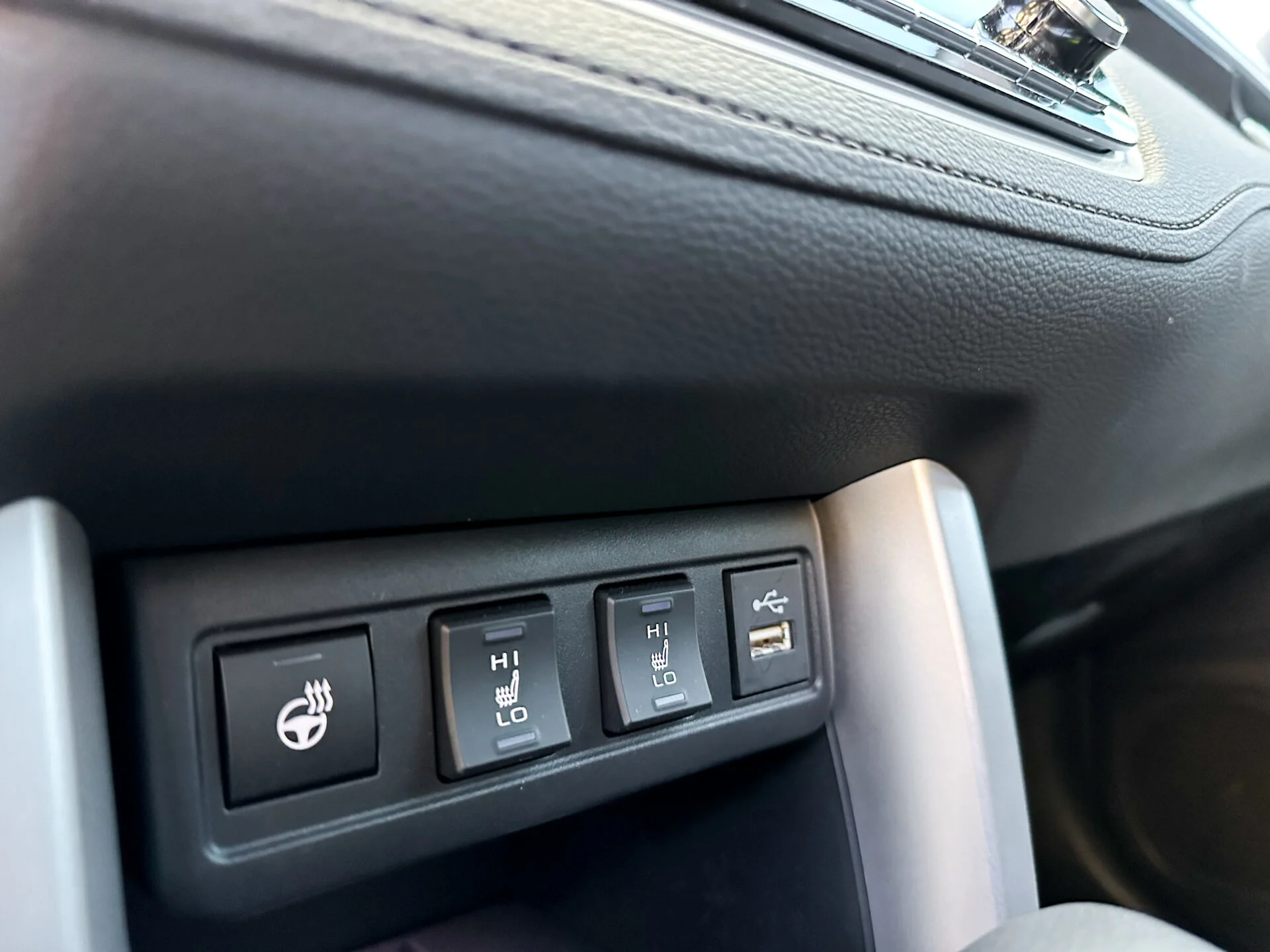 Toyota Corolla Cross-09