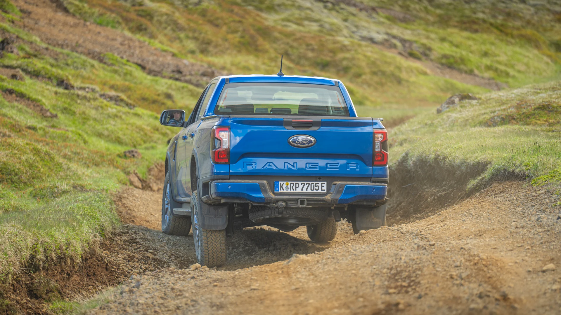 Ford-Ranger-PHEV-14