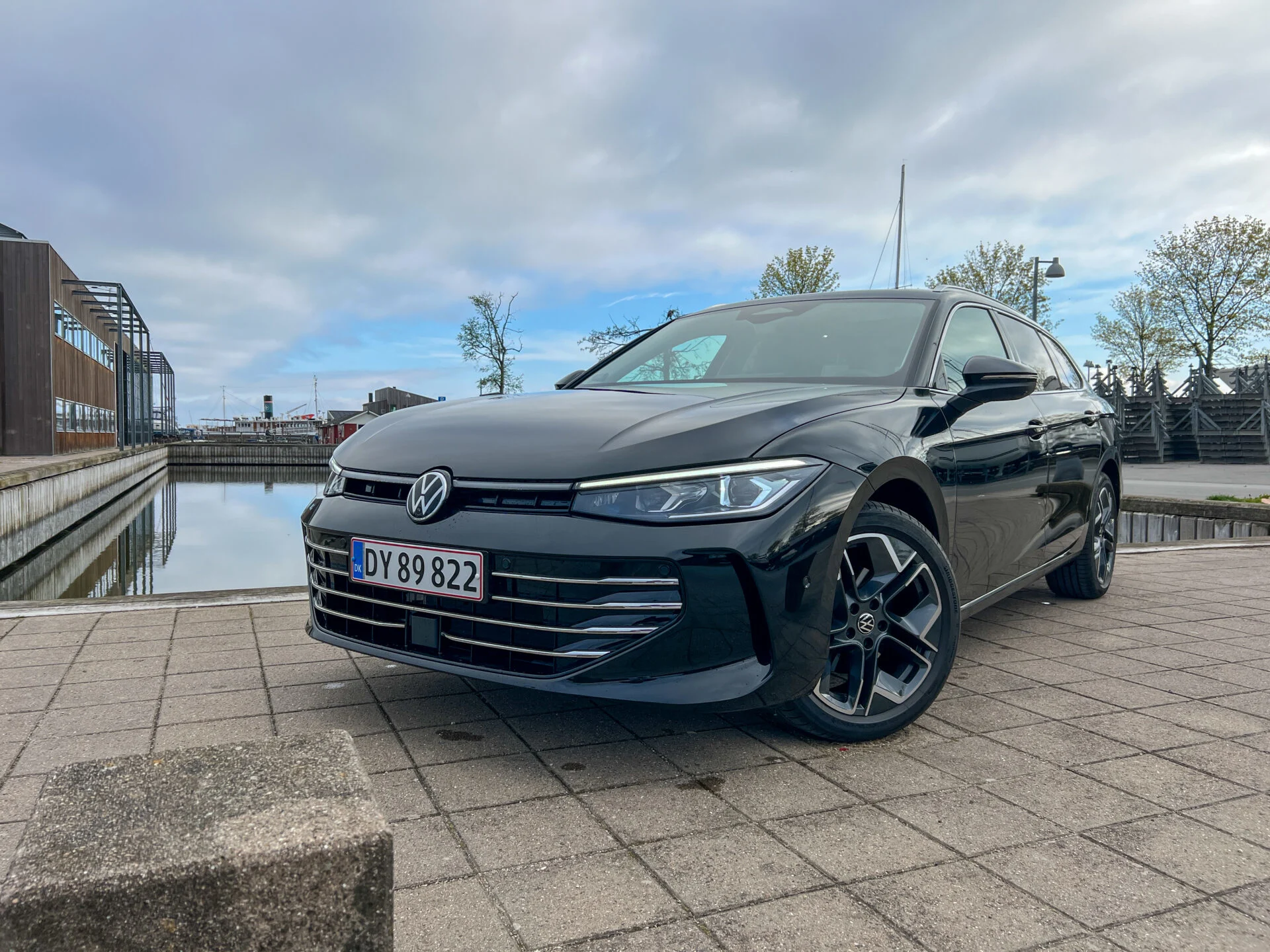 VW-Passat-Variant-02