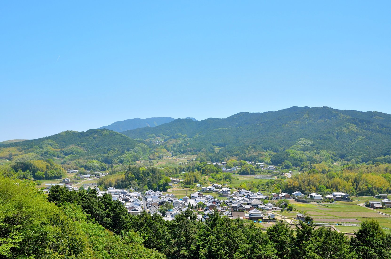明日香ののどかな田園と山々