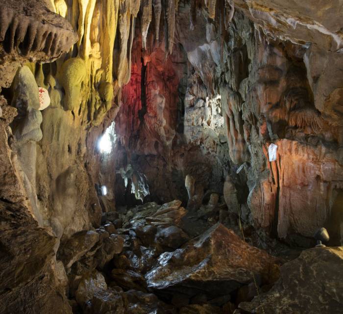 Goyomatsu Limestone Cave 01
