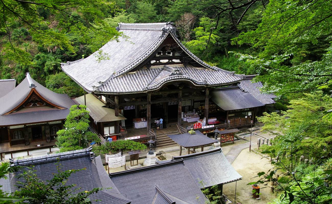 Okadera Temple (Ryugaiji Temple)