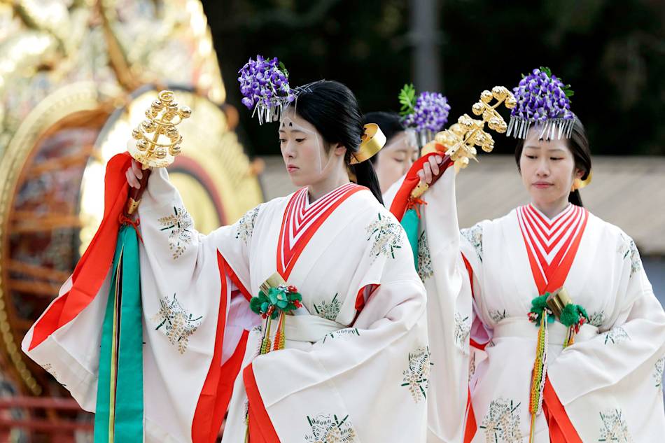 Kasuga Wakamiya Onmatsuri 01