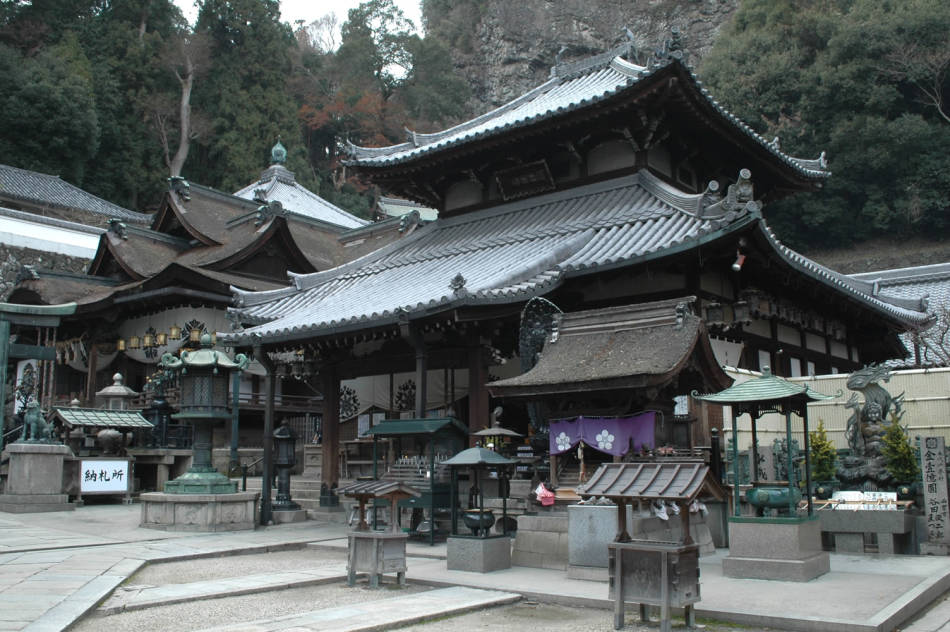 Hozanji Temple 01