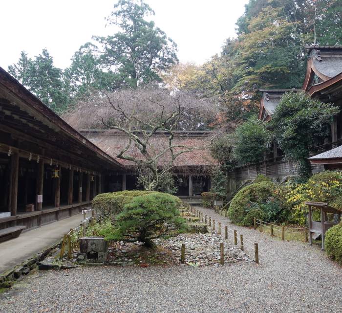 Yoshino Mikumari-jinja Shrine 02