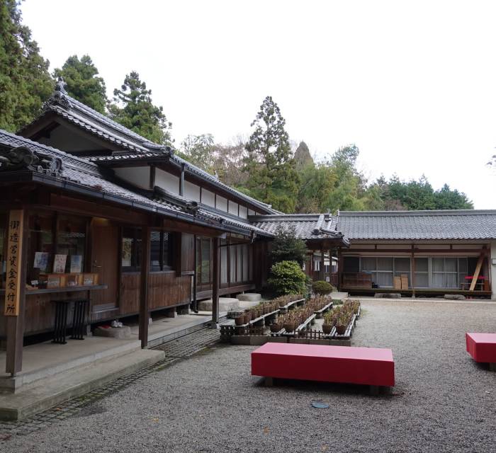 Takagamojinja Shrine 02