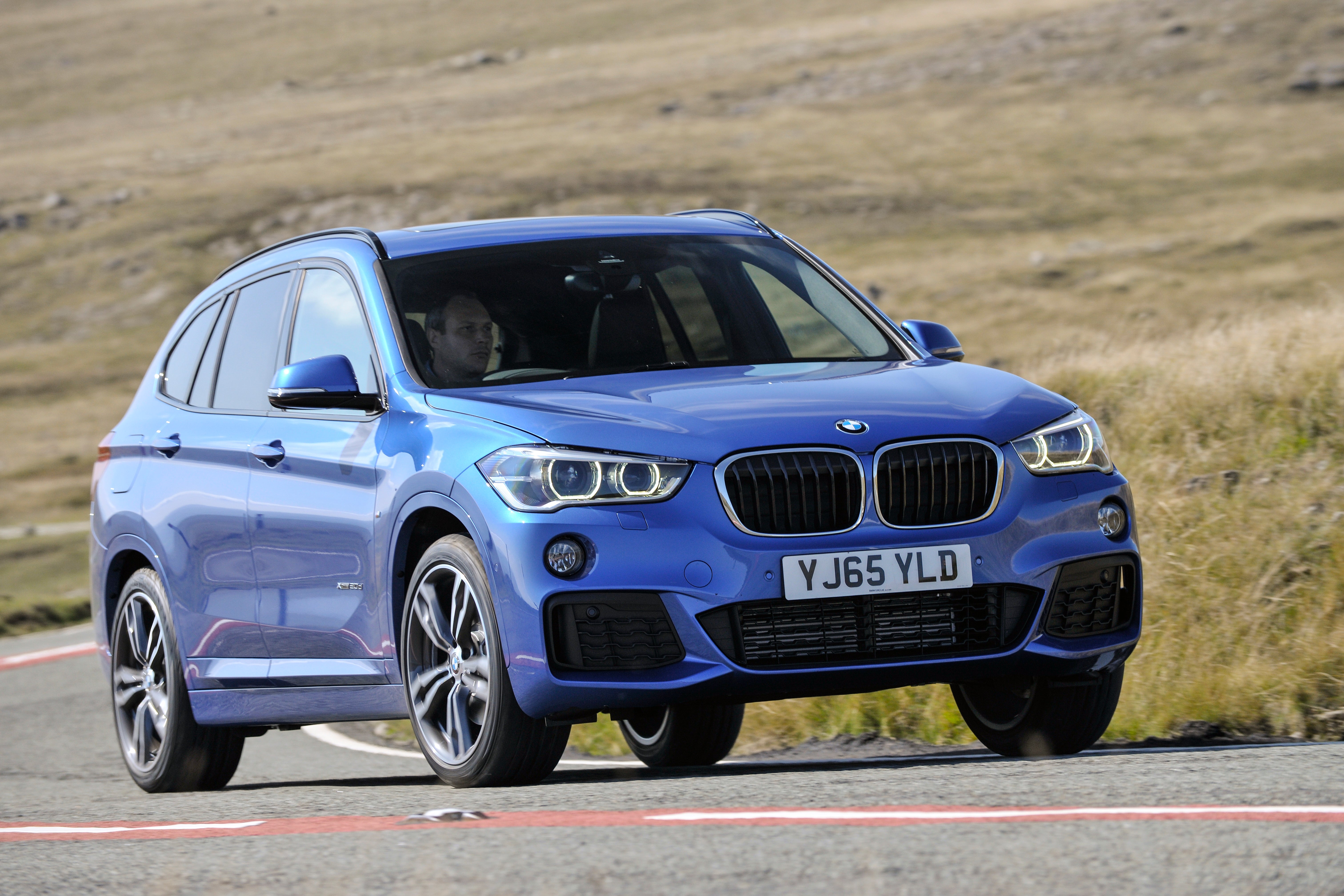 Bmw x1 20i sport. BMW x1 f48. BMW x1 m пакет. BMW x1 20i m Sport. BMW x1 f48 2021.