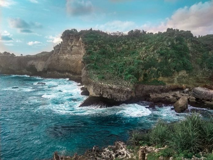 Pantai Ngedan