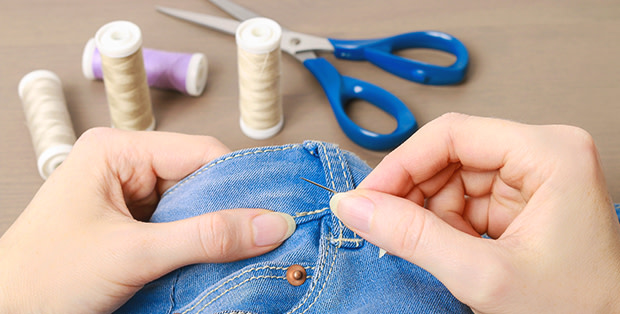 Soluções rápidas para o conserto de roupas no dia a dia