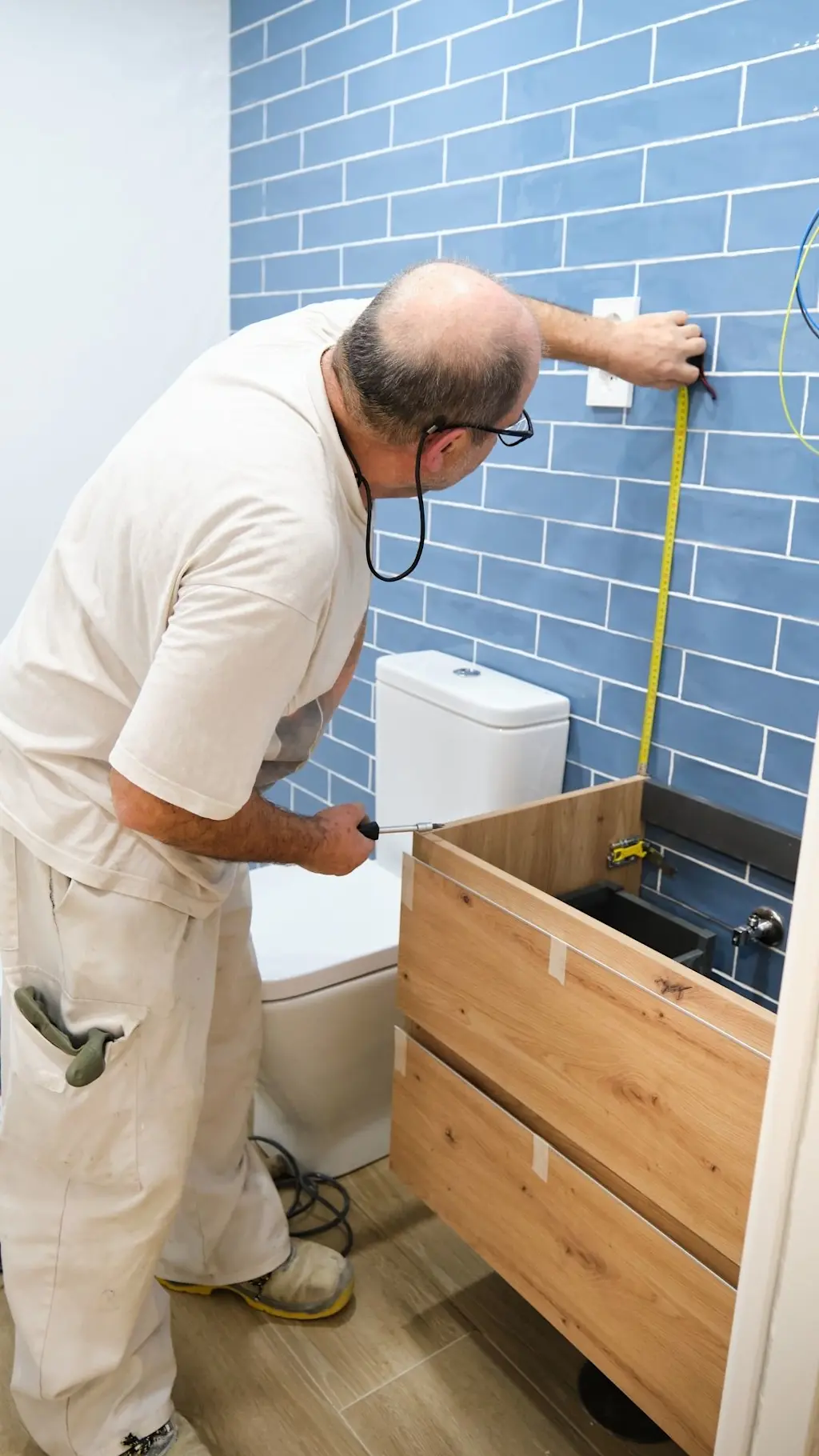 Bathroom 16x9