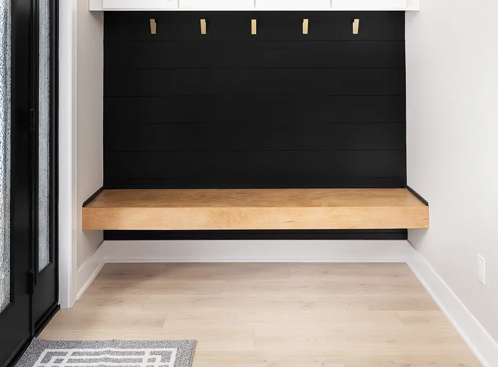 https://www.checkatrade.com/blog/wp-content/uploads/2023/11/Boot-room-entryway.jpg