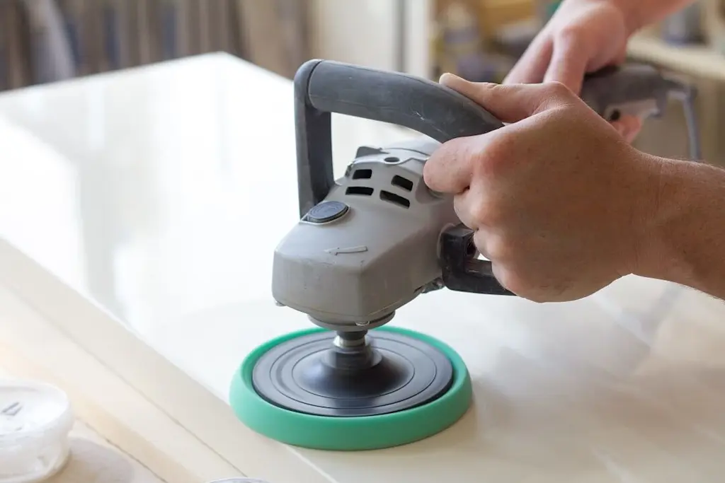polishing stone worktops