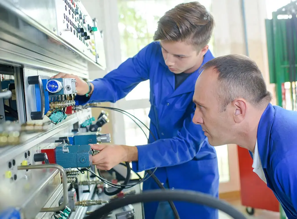 https://www.checkatrade.com/blog/wp-content/uploads/2024/03/How-to-grow-your-electrical-business.jpg