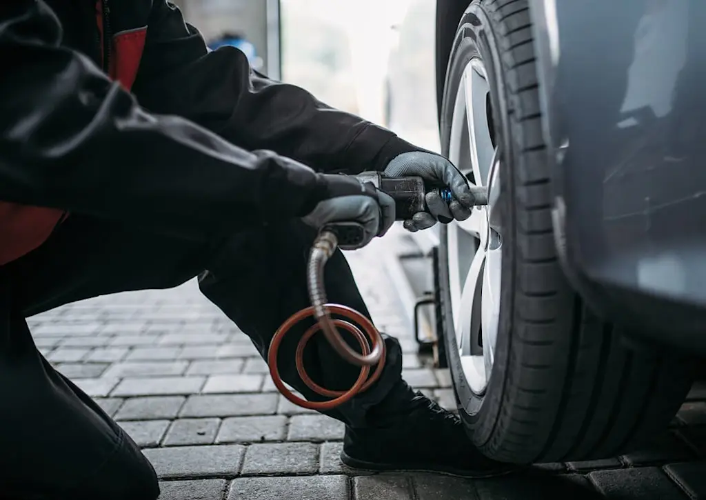 tyre fitting
