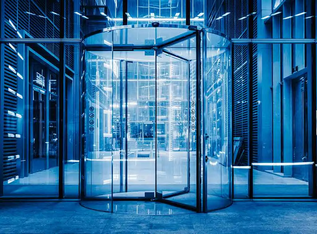 https://www.checkatrade.com/blog/wp-content/uploads/2021/04/Revolving-door-price.jpg