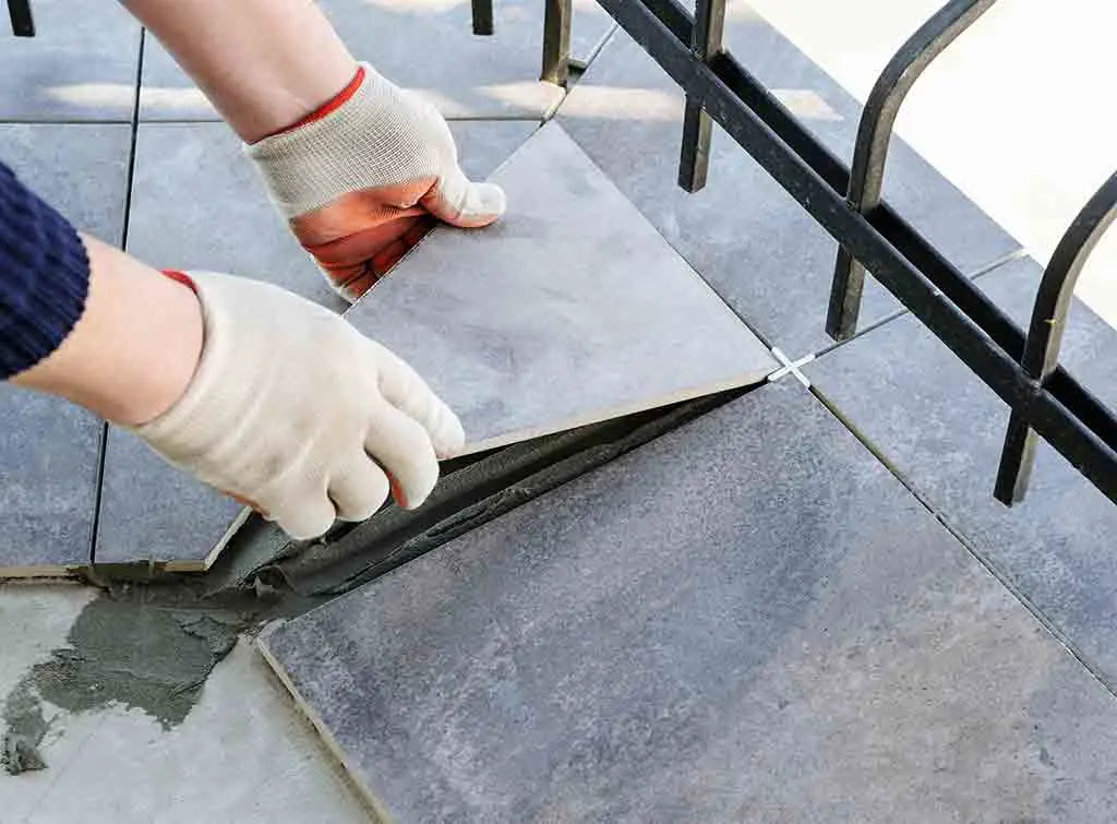 Tiling a new balcony