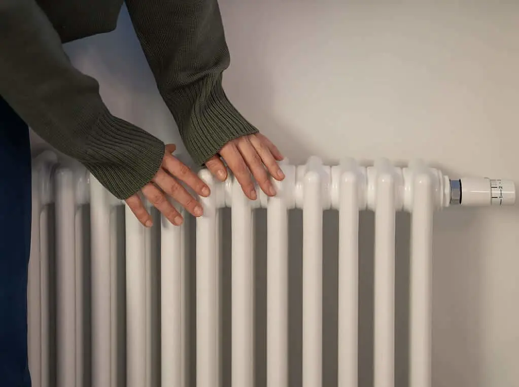 https://www.checkatrade.com/blog/wp-content/uploads/2024/11/boiler-problems-cold-radiator-1.jpeg