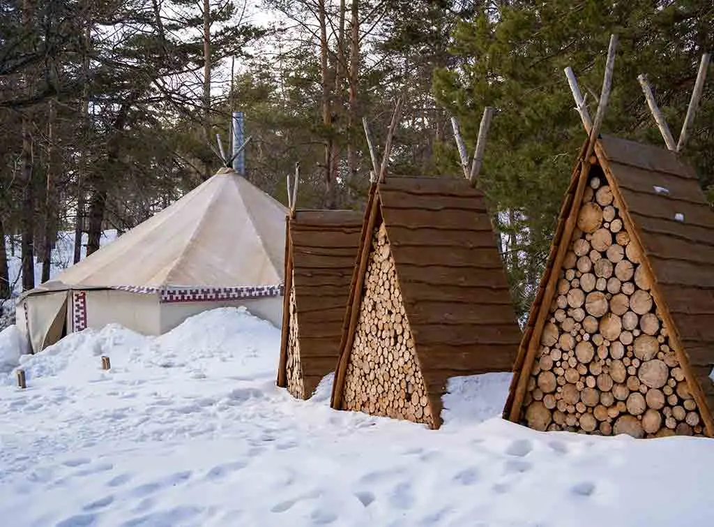 Log storage outdoor