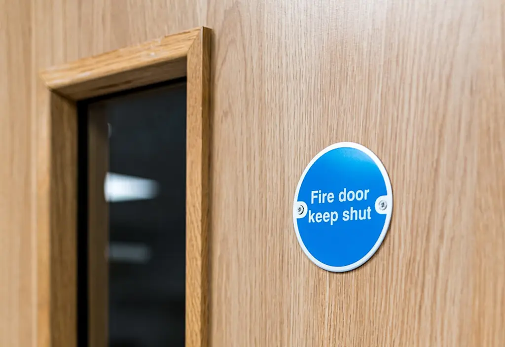 Fire door keep shut