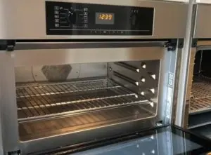 Stuck oven light bulb