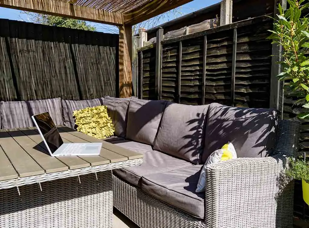 Zoned garden screening idea