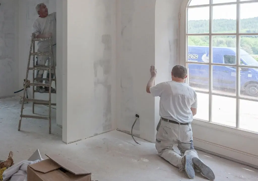 https://www.checkatrade.com/blog/wp-content/uploads/2024/11/how-to-grow-your-plastering-business-1.jpg