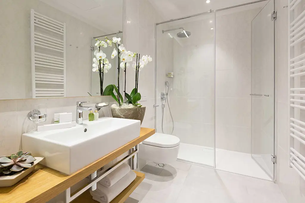 How much does it cost to fit a new bathroom?