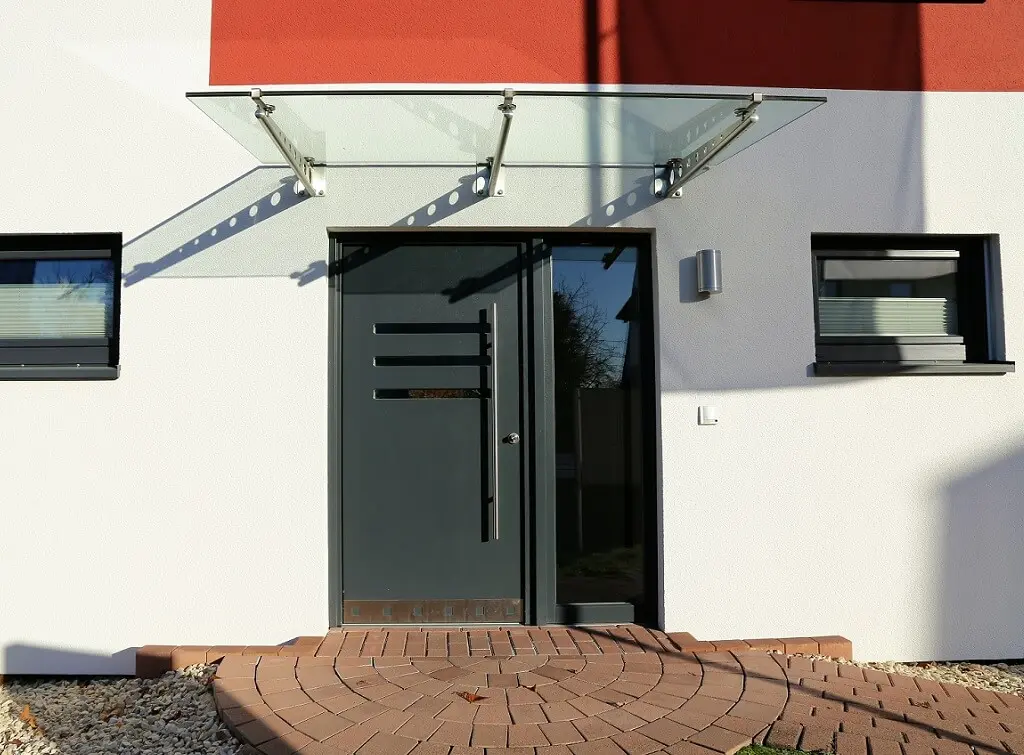 https://www.checkatrade.com/blog/wp-content/uploads/2025/02/stylish-new-porch-modern-design-idea.jpeg