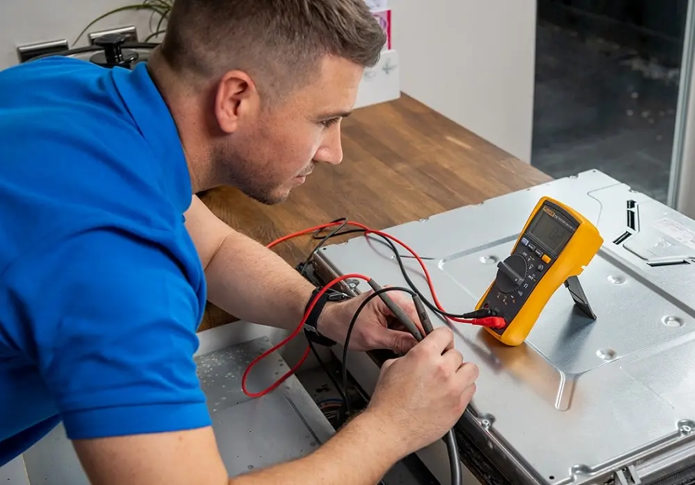 https://www.checkatrade.com/blog/wp-content/uploads/2024/01/how-to-generate-appliance-repair-leads.jpg