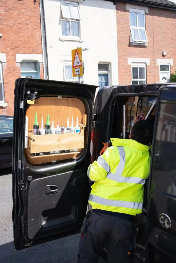 https://www.checkatrade.com/blog/wp-content/uploads/2022/11/Buy-of-lease-van-684x1024.jpg