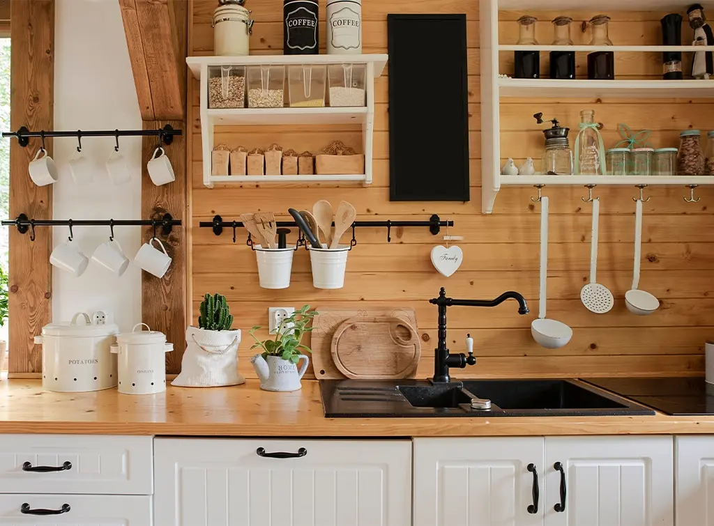 oak kitchen walls