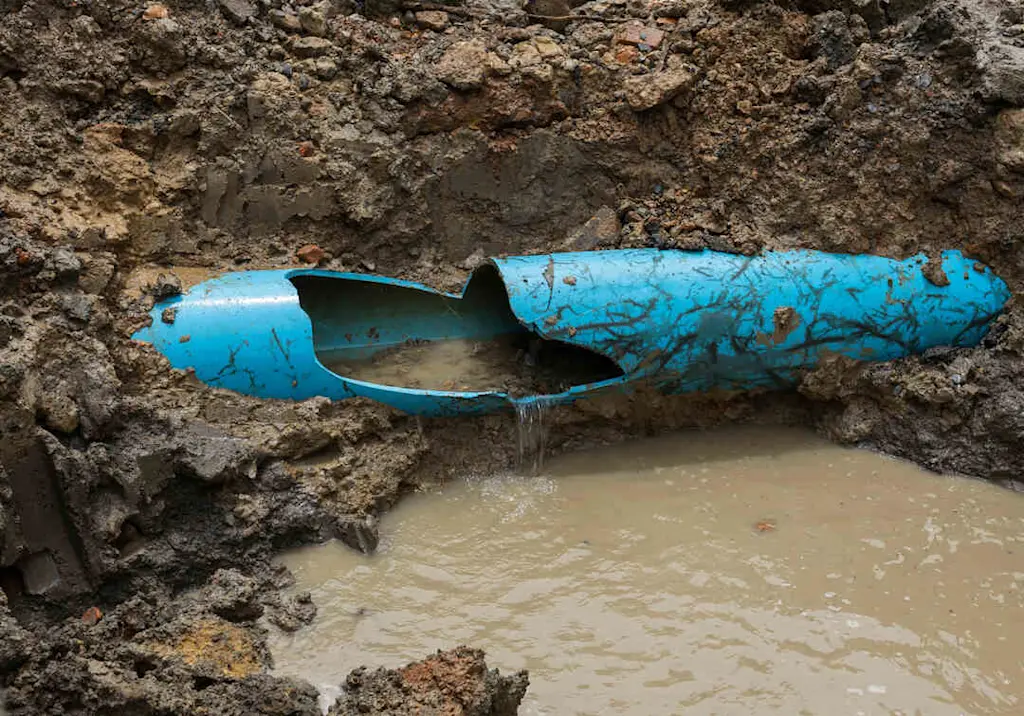 broken-pipe-leaking-in-trench