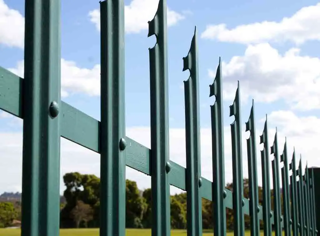 Palisade fencing near me
