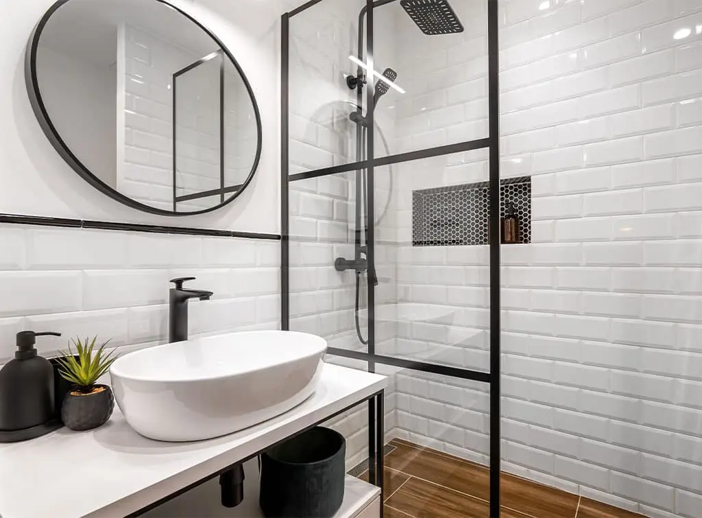 Small bathroom crittle shower screen