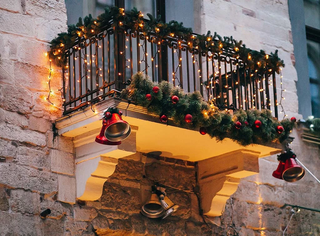 light up small areas of the home for christmas