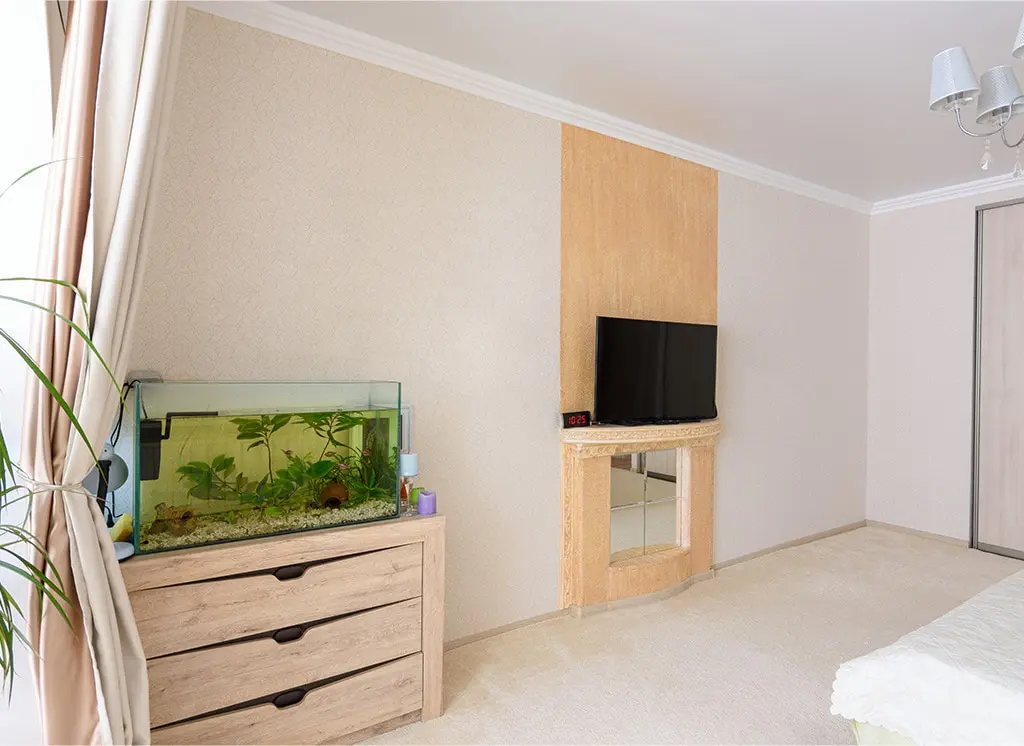 bedroom fish tank idea