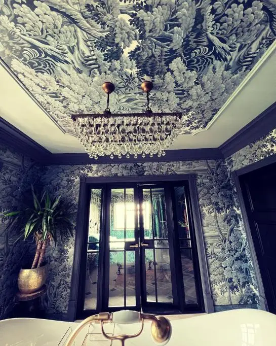Wallpapered ceiling by Sean Saunders Painting and Decorating