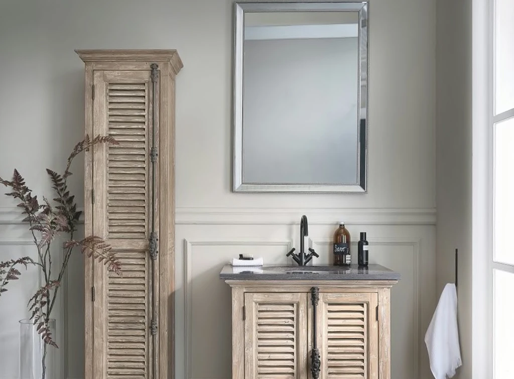 Traditional bathroom furniture by ufurnish.com