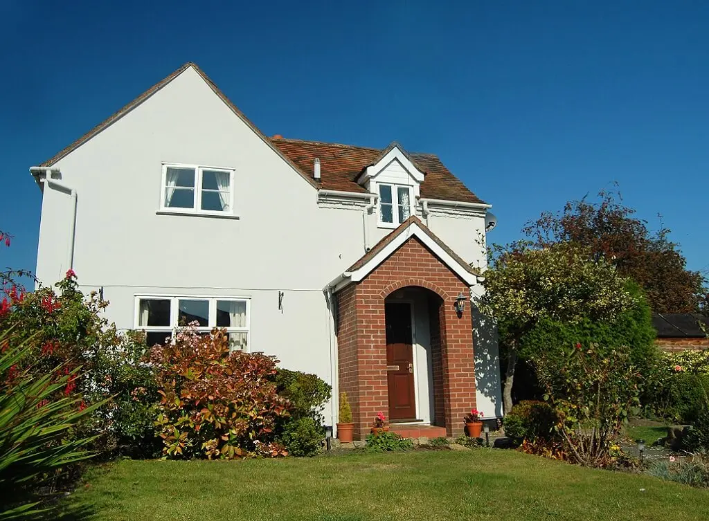 https://www.checkatrade.com/blog/wp-content/uploads/2025/02/new-brick-built-porch-for-home-near-me.jpeg