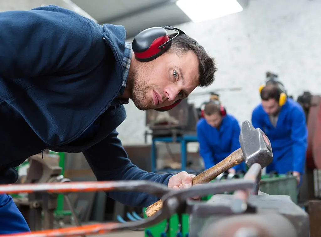 https://www.checkatrade.com/blog/wp-content/uploads/2023/11/Trade-Safe-working-practices-image-4.jpg