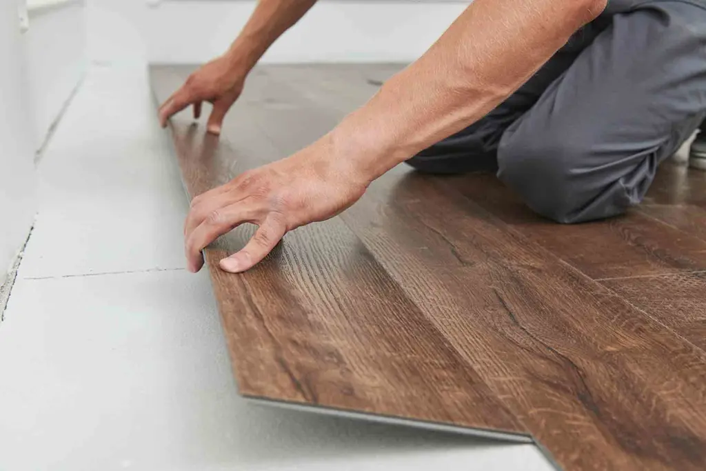 laminate flooring pros and cons