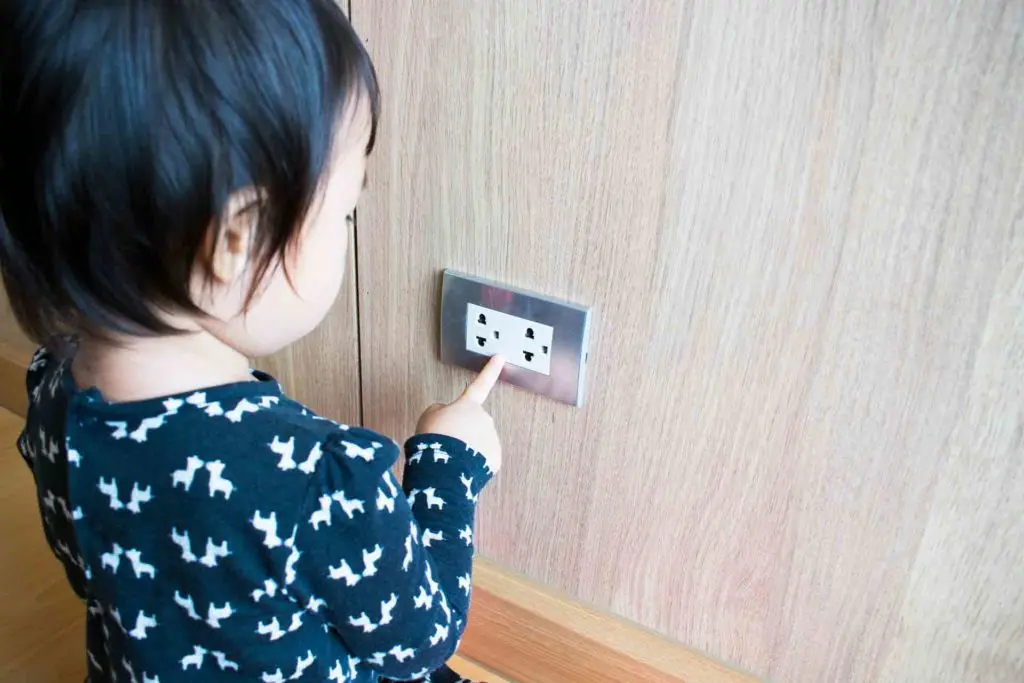 https://www.checkatrade.com/blog/wp-content/uploads/2022/03/Cost-to-baby-proof-your-home-1-1024x683.jpg