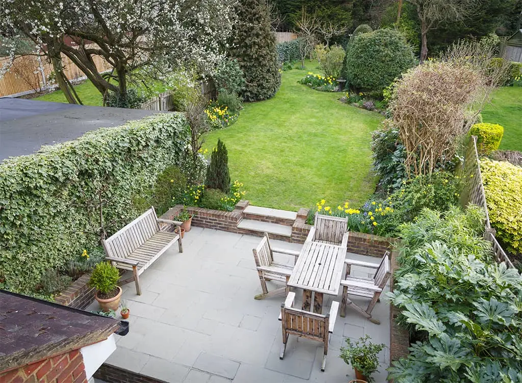raised-concrete-patio-ideas
