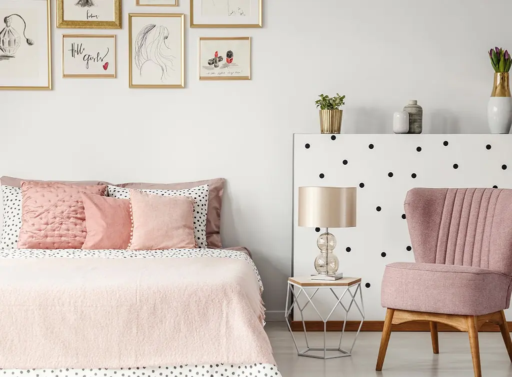 pink bedroom chair ideas