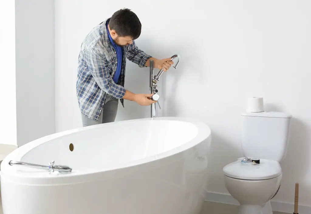 Fitting tap for new bathtub