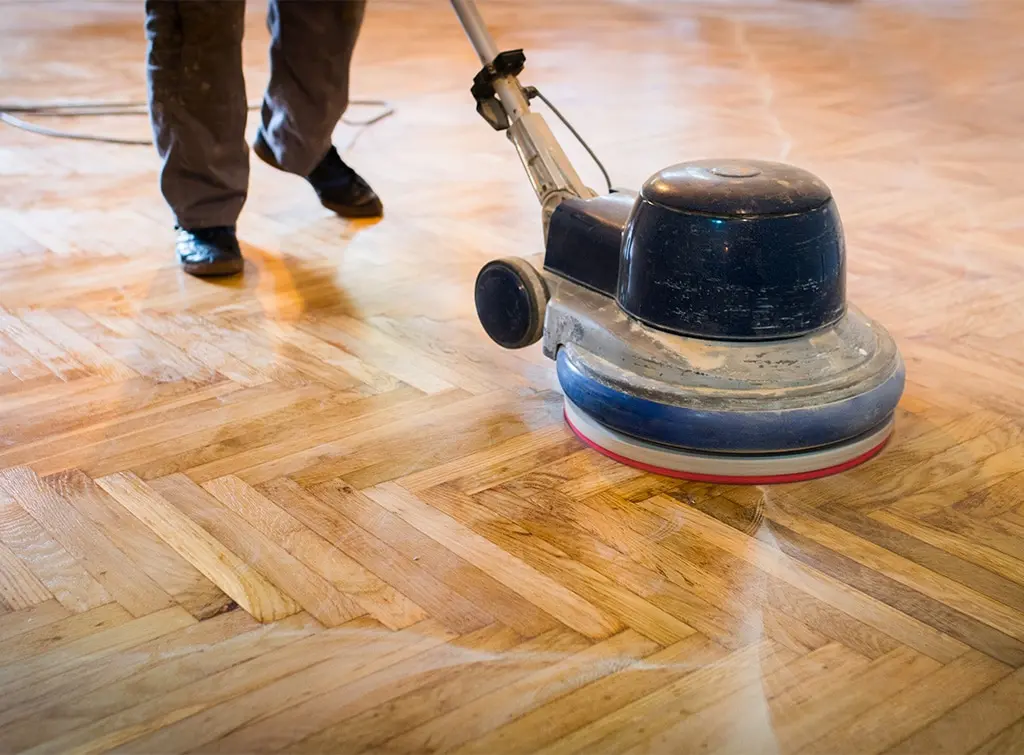 Varnishing wood