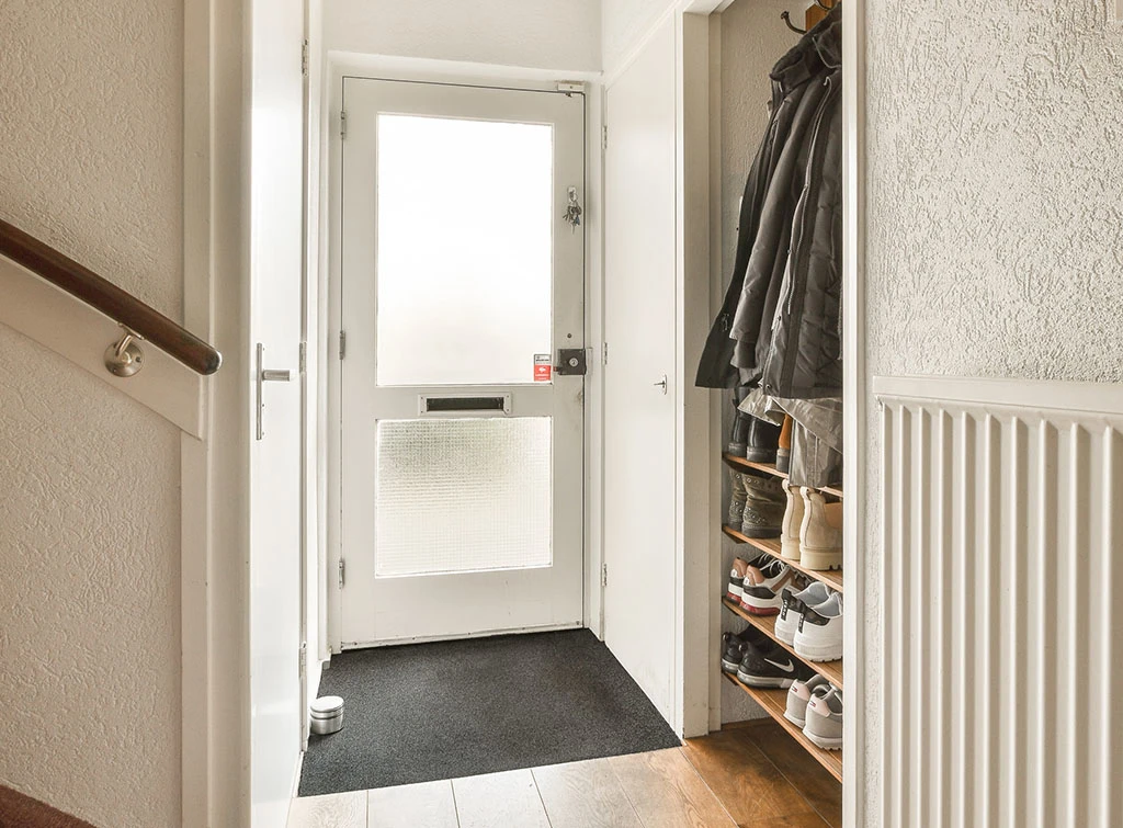 https://www.checkatrade.com/blog/wp-content/uploads/2023/11/Coats-nook.jpg