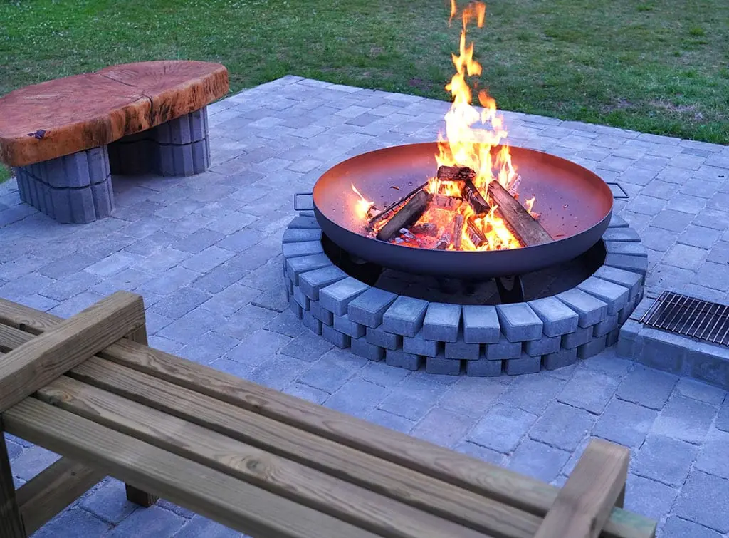 Brick firepit