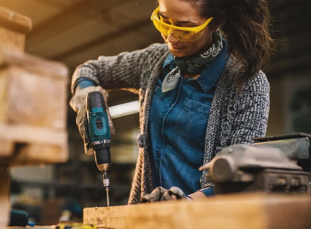 https://www.checkatrade.com/blog/wp-content/uploads/2024/04/Power-tool-safety-Image-2.jpg